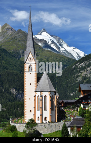 Heiligenblut Grossglockner et de l'église la plus haute montagne d'Autriche. Banque D'Images