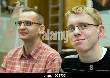 Poznan, Pologne, les personnes malentendantes à répétition au concert Banque D'Images