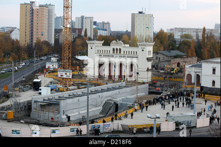 Leipzig, Allemagne, en face du portique du chantier Bayerischer Bahnhof Banque D'Images