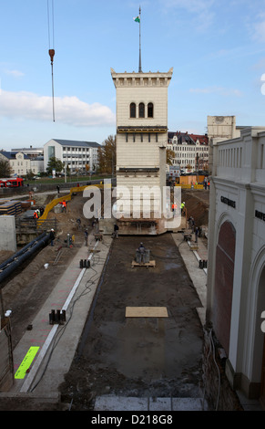 Leipzig, Allemagne, en face du portique du chantier Bayerischer Bahnhof Banque D'Images