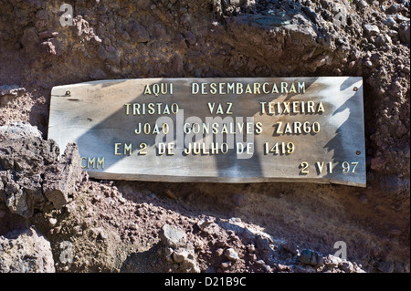 Nord-est de l'île de Madère, la ville et le port de Machico. Plaque commémorative Banque D'Images