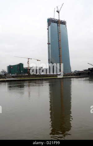 Photo du nouveau bâtiment de la Banque centrale européenne à Francfort Banque D'Images