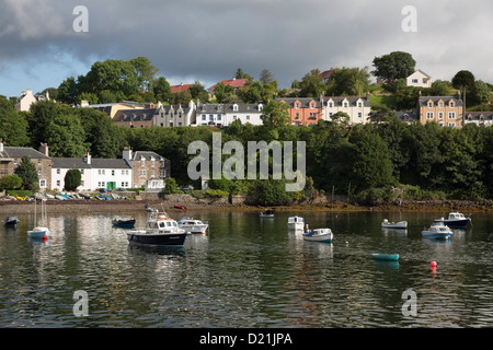 Bateaux de pêche au port, Highland, Portree, Isle of Skye, Hébrides intérieures, Ecosse, Royaume-Uni Banque D'Images