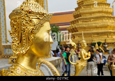 Statue Kinnaree, Wat Phra Kaew, Bangkok, Thailande, Asie Banque D'Images