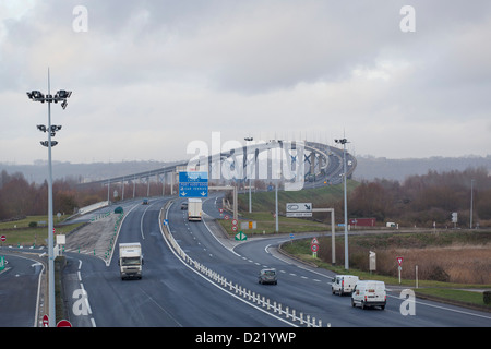 Du Pont de Normandie est un pont à haubans qui enjambe l'embouchure de la Seine Banque D'Images