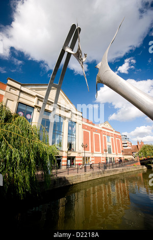 Sculpture d'Autonomisation sur la rivière Witham à côté du centre commercial Waterside dans Lincoln, Lincolnshire, Royaume-Uni Banque D'Images