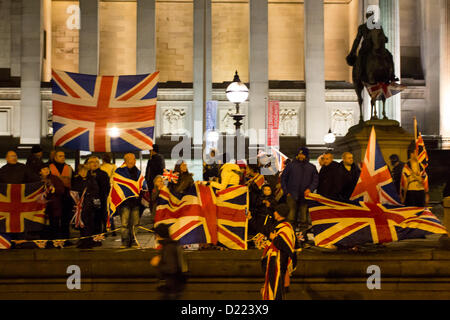 Liverpool, Royaume-Uni. 11 janvier 2013. Une manifestation qui a eu lieu à Liverpool (Royaume-Uni) à l'appui de l'union flag piloté sur Belfast City Hall dans N. Irlande toute l'année. Crédit : Christopher Middleton / Alamy Live News Banque D'Images