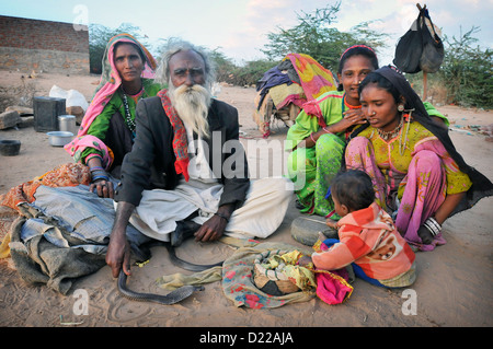 Gypsy charmeur de serpent en Inde. Banque D'Images