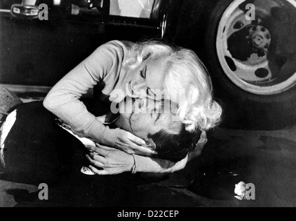 Ueberfall Von der Las Vegas d'armes à feu, les filles Gangster Mamie Van Doren, Gerald Mohr Entsetzt beugt sich Vi (Mamie Van Doren) ueber Banque D'Images