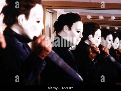 4 - Halloween Halloween Michael Myers Retour Iv - Retour Michael Myers Michael Mye (George P. Wilbur) dans la scène locale *** Banque D'Images