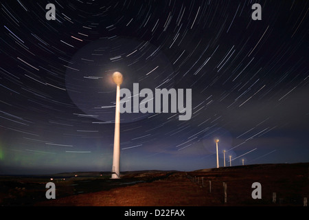 L'Orkney Hammars Hill wind farm at night Banque D'Images
