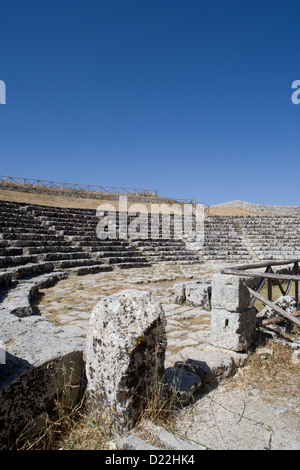 Sicile - & Palazzolo Acreide Akrai : Teatro Greco [théâtre grec] Banque D'Images