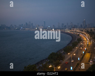 Marine Drive au crépuscule Mumbai Inde Banque D'Images