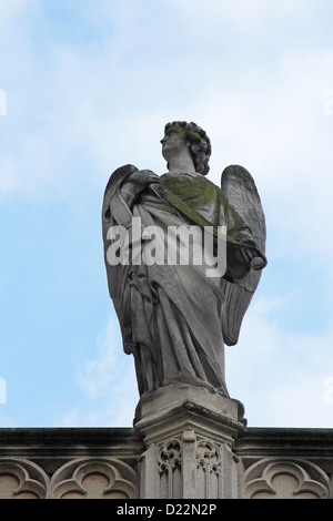 Angel statue, Saint Germain-l'Auxerrois, église, Paris Banque D'Images