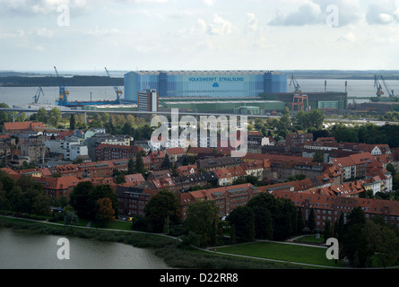 Stralsund, Allemagne, avec la ville et le peuple Strelasund faits Stralsund Banque D'Images
