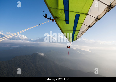 Vue sur la montagne de l'Annapurna au Népal au cours d'un vol en ULM Banque D'Images