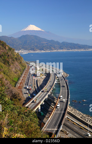 Mt. Fuji et Tomei Expressway, Shizuoka, Japon Banque D'Images