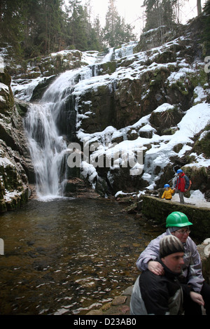 Szklarska Poreba, Pologne, le Kamienczyka Wodospad Monument Krkonose National Park Banque D'Images