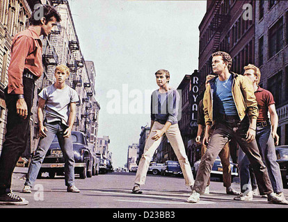 West Side Story West Side Story George Chakiris, Russ Tamblyn die die sich gegenueber Strassengangs : Wird Bernardo (George Banque D'Images