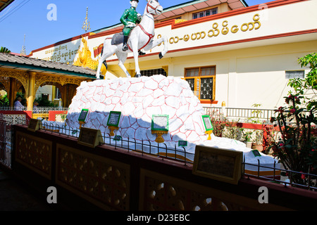 Bouddha Bouddhisme bouddhas,,Birman Kya khat Waing,Enseignement,Monastère moines participer aux examens,Bago (capitale de mon royaume),la Birmanie Myanmar Banque D'Images