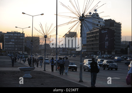 Addis Abeba, Ethiopie, le soir à la place Meskel Meskel Square. Banque D'Images