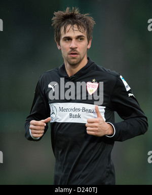 Stuttgart, Martin Harnik regarde pendant le match de football amical entre le club de soccer de Bundesliga VfB Stuttgart et de l'Eredivisie néerlandaise soccer club Kardiye RKC Waalwijk, en Turquie, 11 janvier 2013. Le VfB Stuttgart s'est terminée leur camp d'entraînement avec le match qui se termine 1-1 indécis. Photo : SOEREN STACHE Banque D'Images