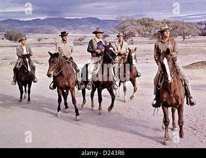 Die Vier Soehne Der Katie fils aînés Katie Elder, Earl Holliman, Dean Martin, John Wayne, Michael Anderson Jr., Jeremy Slate Banque D'Images