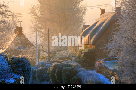 Winters matin dans le village de Cotswold Ebrington, Angleterre Banque D'Images