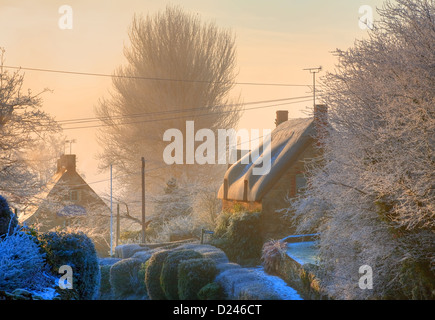 Winters matin dans le village de Cotswold Ebrington, Angleterre Banque D'Images