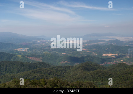 Une vue vers la ville de Da Nang prises à partir du Ba Na Hills Vietnam Banque D'Images