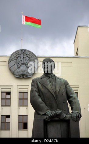 Minsk, Bélarus, la Maison du Gouvernement et le monument de Lénine Banque D'Images