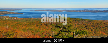 Avis de Penobscot Bay de Bald Rock Mountain Trail, Camden, Maine, USA Banque D'Images