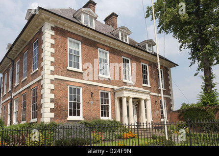 17e siècle Newport House classé grade II Dogpole Shrewsbury, autrefois la maison de Seigneur Newport et plus tard le Comte de Bradford. Banque D'Images