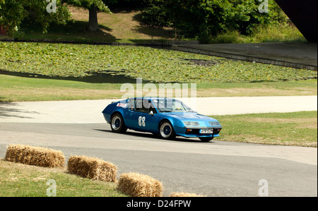 Frazer-Sage 1978 Paul au volant d'une Renault Alpine A3210 V6 dans l'épreuve à motorsport au palace 2011 Banque D'Images