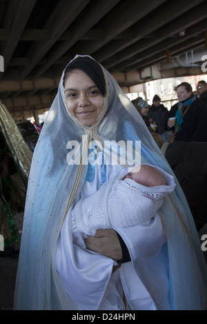 Marie et l'enfant Jésus aux trois rois Day Parade à Brooklyn, New York. Banque D'Images