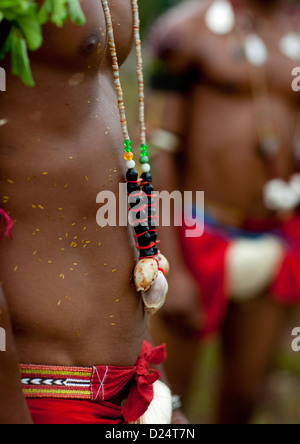 Danseurs tribaux au cours d'une cérémonie, l'île Trobriand, Papouasie Nouvelle Guinée Banque D'Images