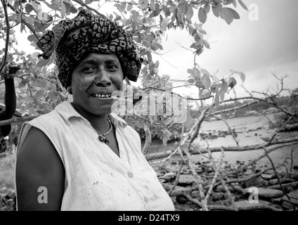 Femme au marché de Buka, Bougainville, en Papouasie Nouvelle Guinée Banque D'Images