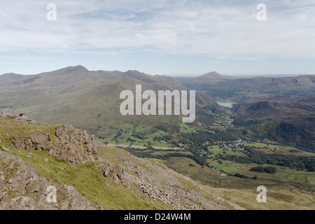 Vue vers Snowdon et de Beddgelert Moel Hebog Snowdonia, Banque D'Images