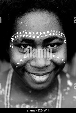 Femme de la région autonome de Bougainville, en vêtements traditionnels, la Papouasie-Nouvelle-Guinée Banque D'Images