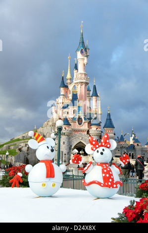 Château de La Belle au bois dormant à Disneyland, Paris, France Banque D'Images