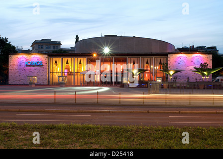 Berlin, Allemagne, le cosmos est un événement centre avec discothèque Banque D'Images