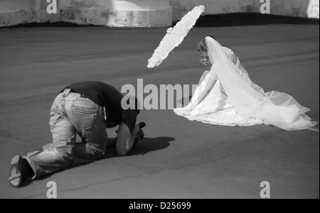 Le fabricant de news sur l'enregistrement de la déclaration sur le mariage Banque D'Images