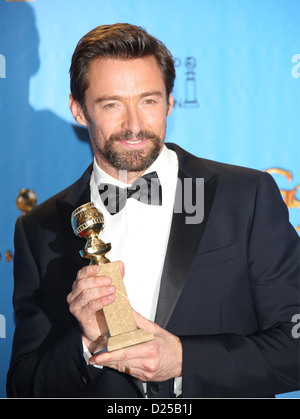 Meilleur acteur dans une comédie ou encore de gagnant Hugh Jackman pose dans la photo de presse de la 70e assemblée annuelle Golden Globe Awards présenté par la Hollywood Foreign Press Association (HFPA,, à l'hôtel Beverly Hilton à Beverly Hills, USA, le 13 janvier 2013. Photo : Hubert Boesl Banque D'Images