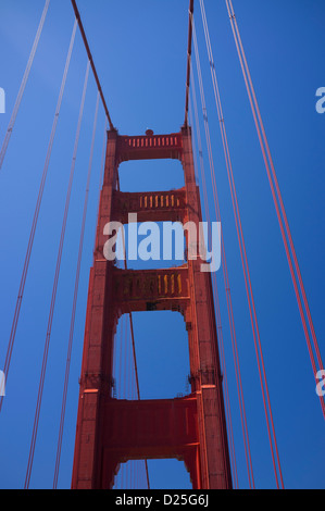 Golden Gate Bridge vu du bus touristique Banque D'Images