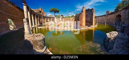 La Villa d'Hadrien ( Villa Adriana ) 2e siècle - Le Théâtre Maritime ( Teatro Marittimo ) Banque D'Images