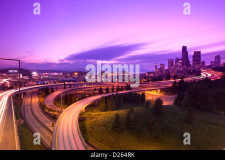 ROUTE 5 Interstate Highway INTERCHANGE LE CENTRE-VILLE DE L'ÉTAT DE WASHINGTON SEATTLE USA Banque D'Images