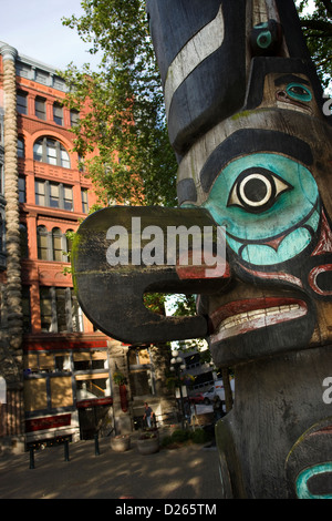 TOTEM TLINGIT PIONEER SQUARE centre de Seattle, État de Washington, USA Banque D'Images