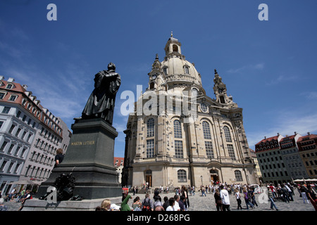 Dresde, Allemagne, Martin Luther statue en face de la Frauenkirche à Neumarkt Banque D'Images