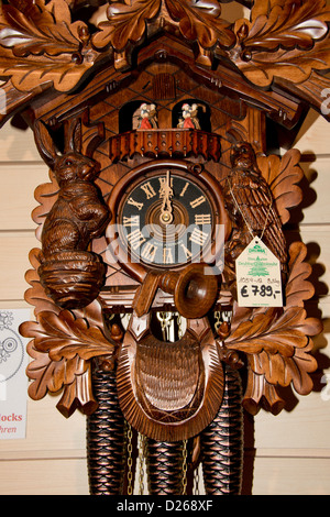 Allemagne, Forêt Noire, Hollsteig. Hofgut Sternen Village de la Forêt-Noire. Forêt Noire traditionnel allemand Cuckoo Clock shop. Banque D'Images