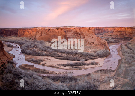 Coucher de soleil sur le Canyon de Chelly de Cameron donnent sur Banque D'Images